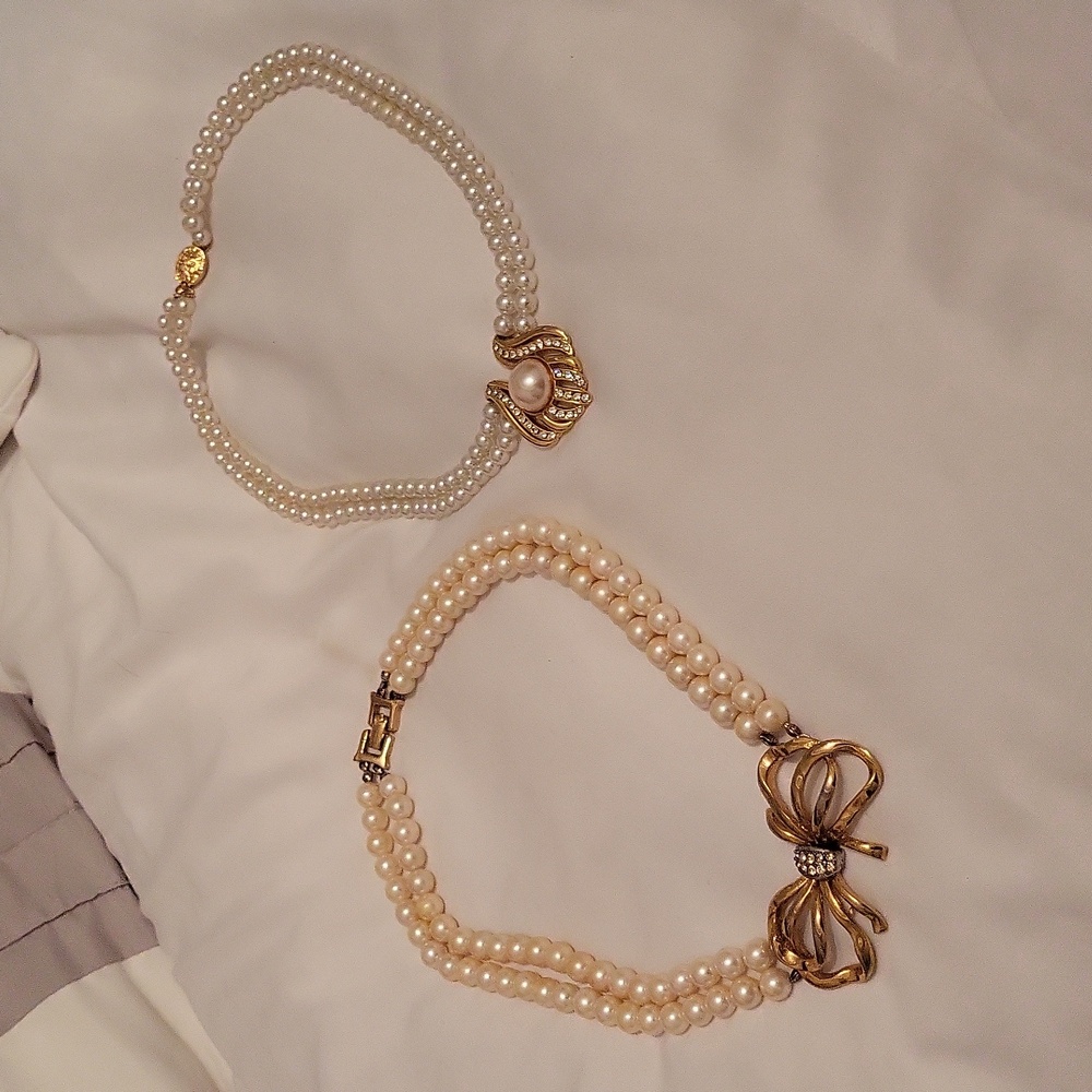 Set of 2 Vintage Faux Pearl Necklaces